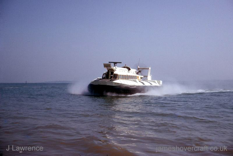 The SRN6 with the Inter-Service Hovercraft Trials Unit, IHTU - Approaching the beach (Pat Lawrence).
